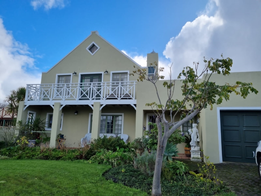 3 Bedroom Property for Sale in Heuningkloof Western Cape
